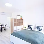 Ultra Central - Free Parking - Sunny