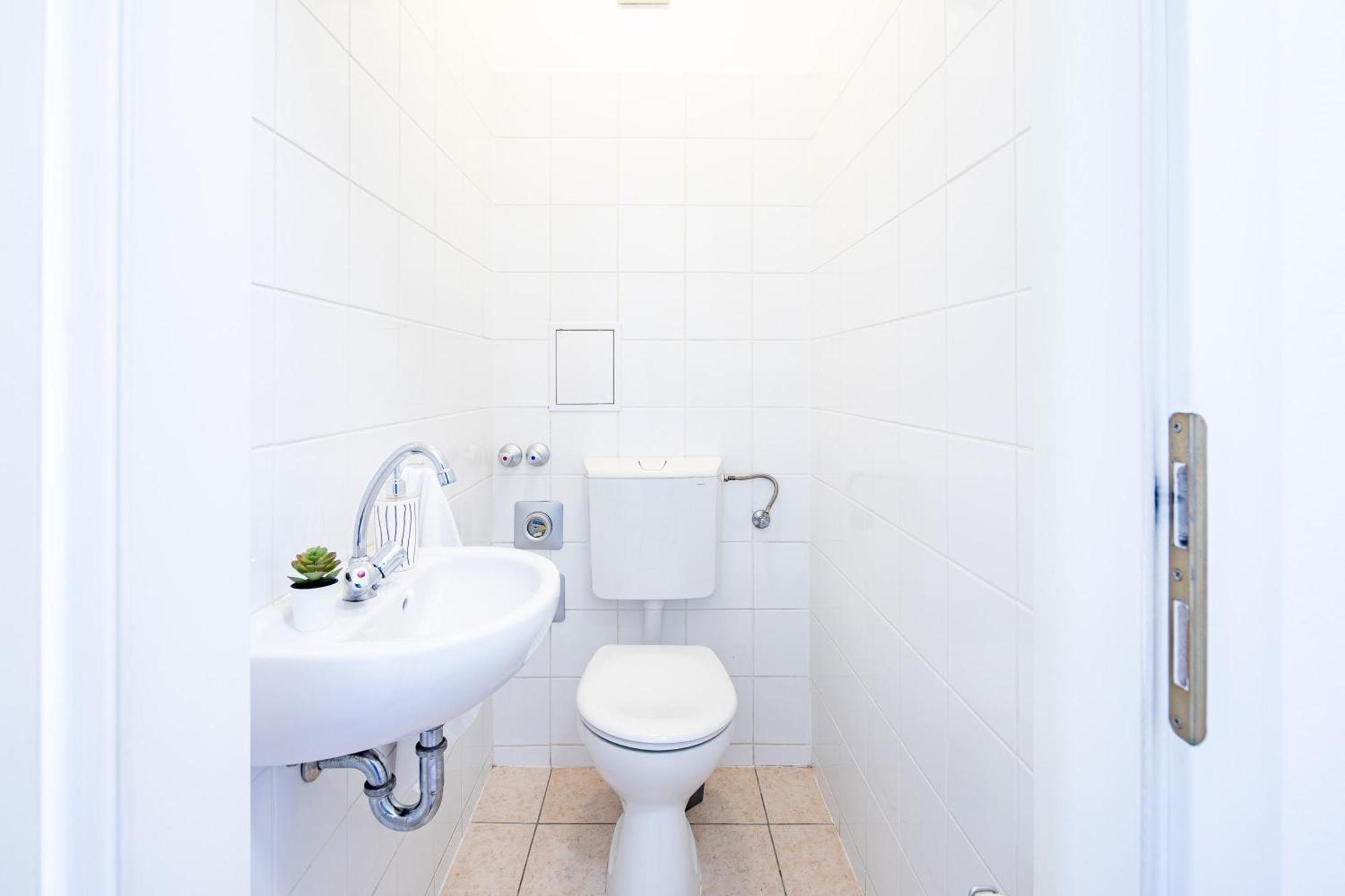 Ultra - Free Parking - Sunny Apartment *